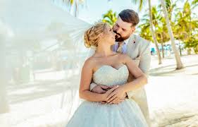Tropical Shoreside Ceremony